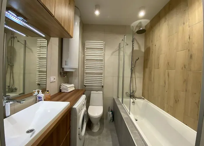 アパート новобудова центр,стоянка для авто, жк семицвіт, документи *