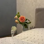 Apartman новобудова центр,стоянка для авто, жк семицвіт, документи