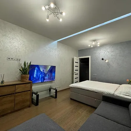 новобудова центр,стоянка для авто, жк семицвіт, документи Apartamento Leópolis