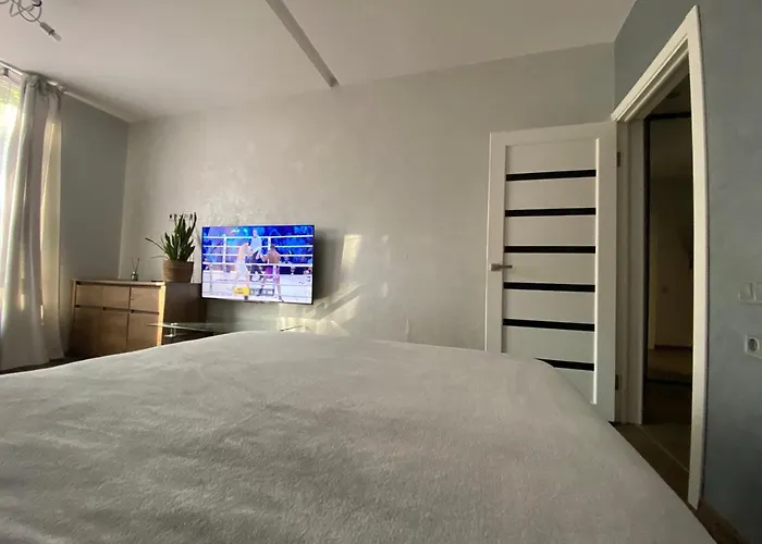 новобудова центр,стоянка для авто, жк семицвіт, документи Apartamento *