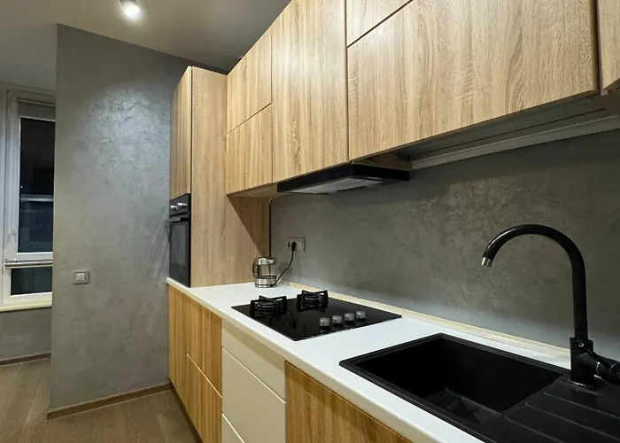 דירה новобудова центр,стоянка для авто, жк семицвіт, документи *